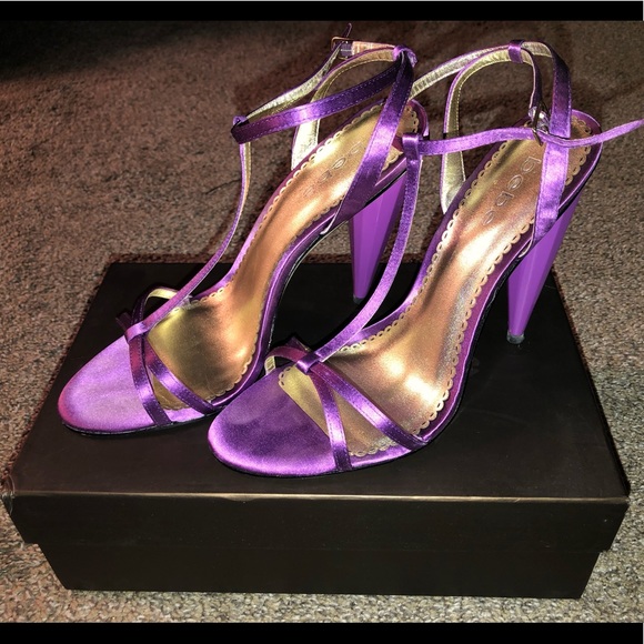 bebe Shoes - 🌸bebe RAINA heels in Purple/Plumeria🌸